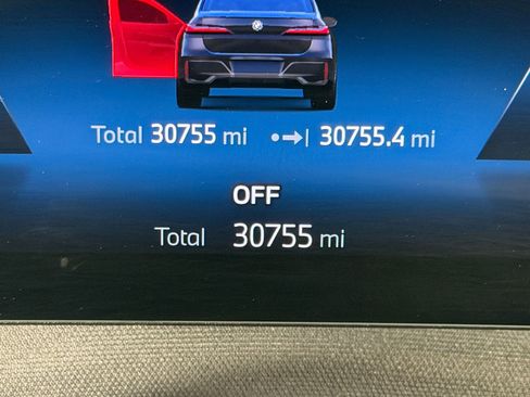Used 2024 BMW i7 eDrive50 w/ M Sport Package RWD image 25