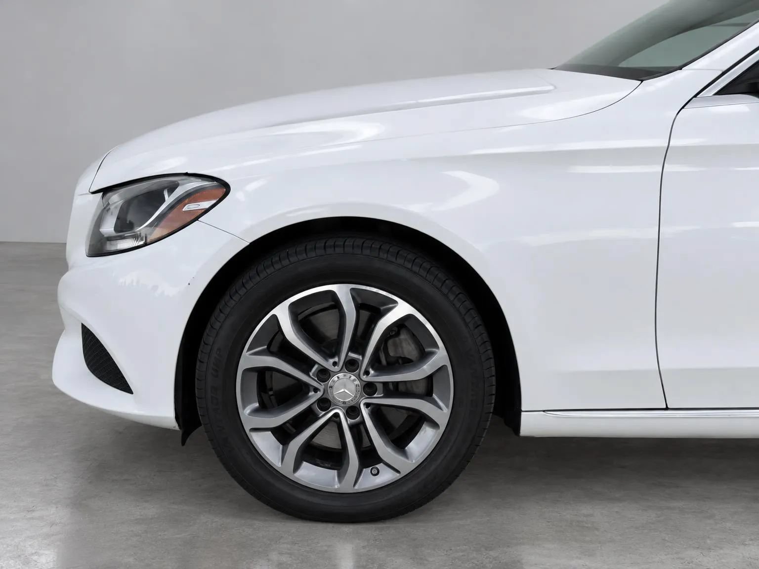 Used 2016 Mercedes-Benz C 300 4MATIC Sedan image 39