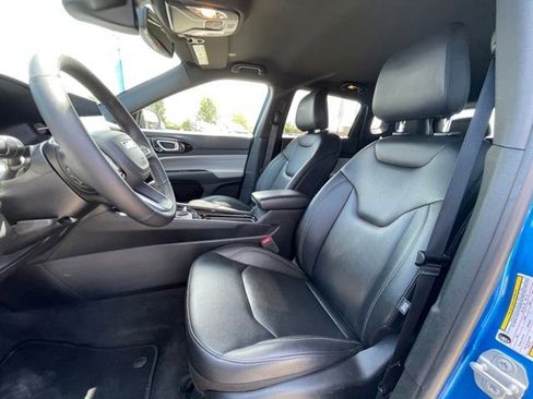 Used 2025 Jeep Compass Limited AWD/4WD image 11