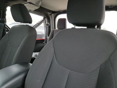 Used 2015 Jeep Wrangler Sport image 24