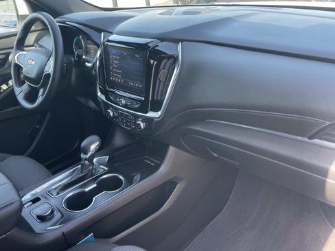 Used 2023 Chevrolet Traverse LT FWD image 30