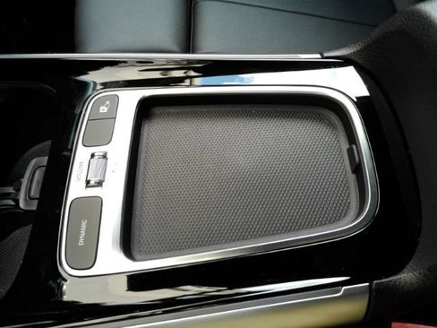 Used 2024 Mercedes-Benz GLB 250 w/ Driver Assistance Package image 50
