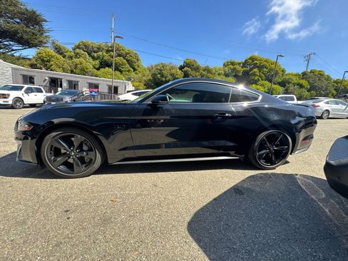 Used 2022 Ford Mustang GT Premium w/ Equipment Group 401A RWD image 11