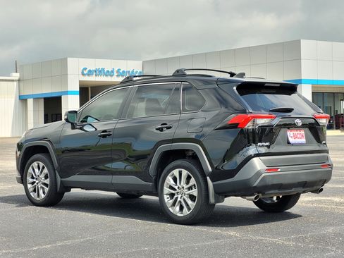 Used 2024 Toyota RAV4 XLE Premium image 6