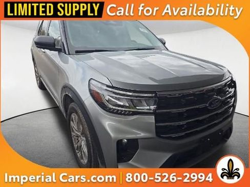 Used 2025 Ford Explorer Active w/ Active Comfort Package AWD/4WD image 1