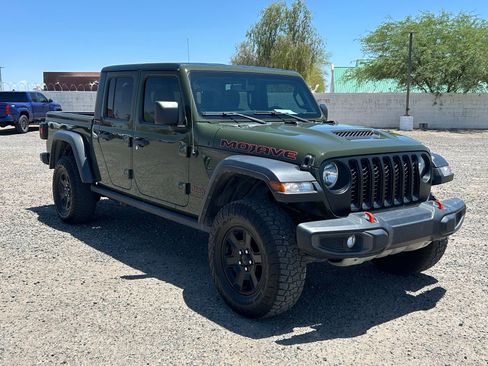 Used 2023 Jeep Gladiator Mojave w/ Trailer Tow Package AWD/4WD image 3