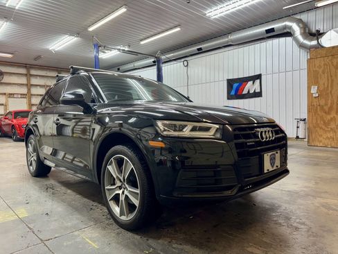 Used 2020 Audi Q5 2.0T Premium Plus w/ Premium Plus Package image 2