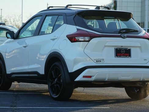 Used 2024 Nissan Kicks SR w/ SR Premium Package image 7