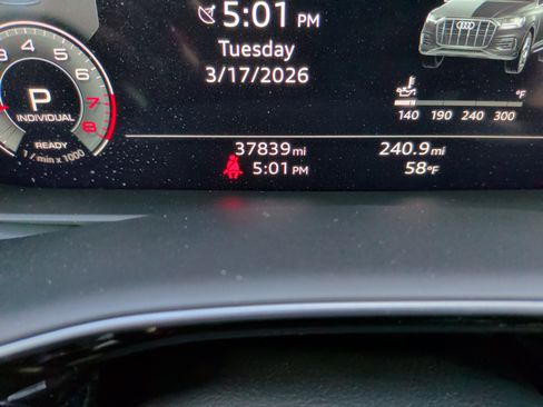 Used 2023 Audi Q7 Premium Plus w/ Premium Plus Package image 22