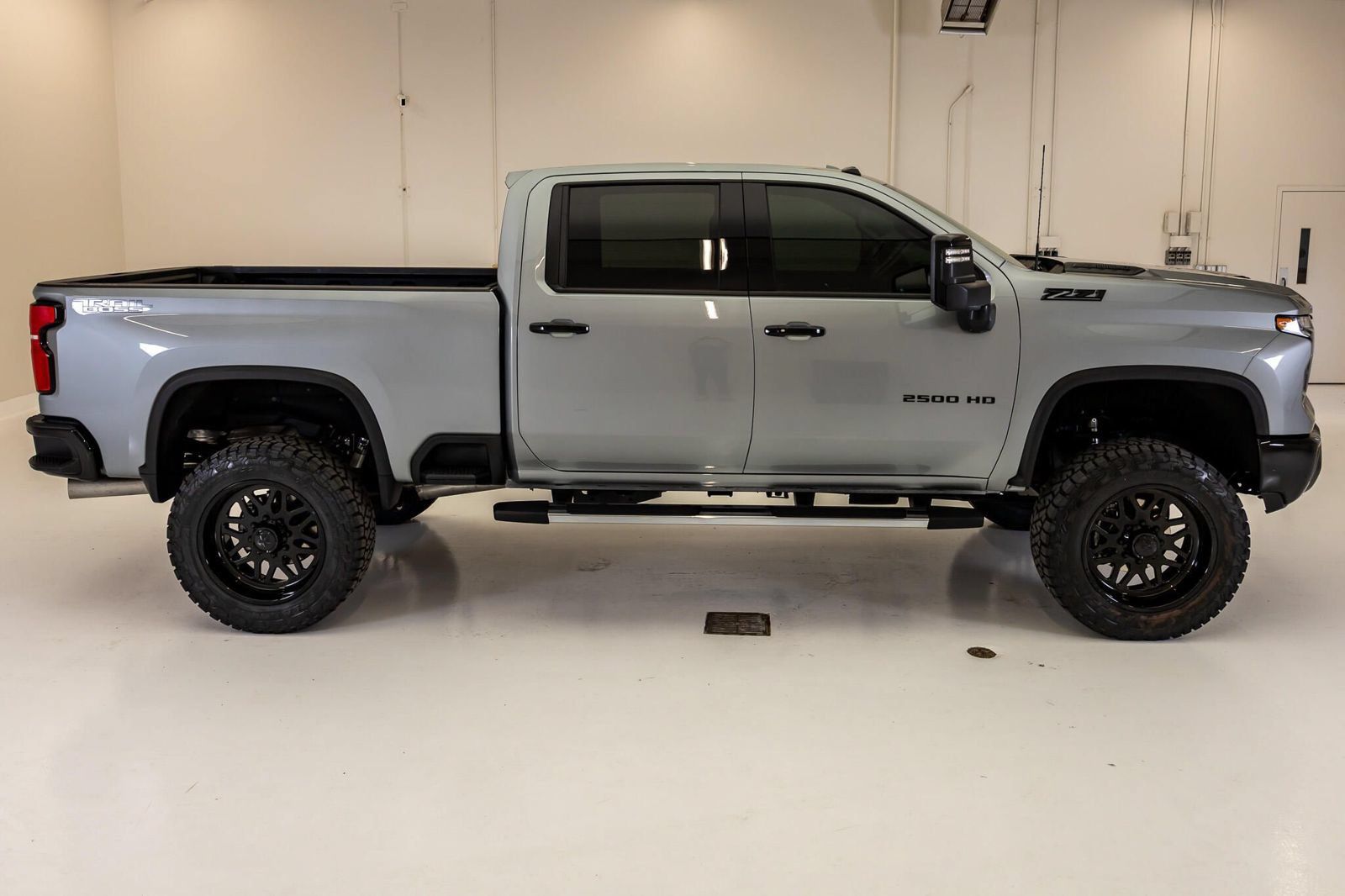 Used 2026 Chevrolet Silverado 2500 LTZ w/ LTZ Plus Package AWD/4WD image 11
