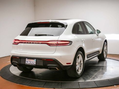 Certified 2023 Porsche Macan AWD/4WD image 8