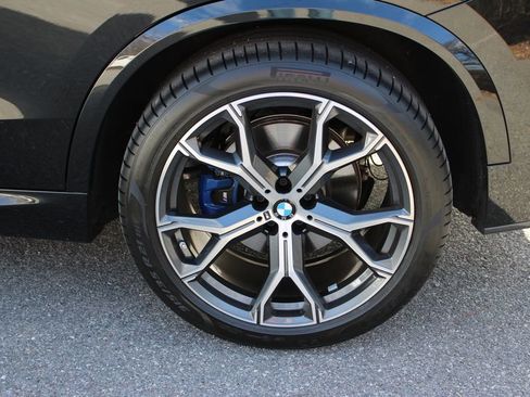 Used 2024 BMW X5 xDrive40i w/ M Sport Package image 34