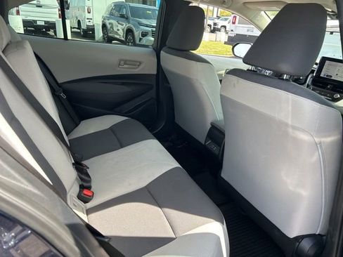 Used 2025 Toyota Corolla LE FWD image 28