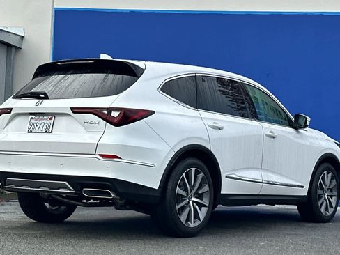Certified 2025 Acura MDX FWD w/ Technology Package image 3