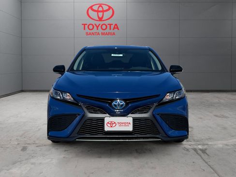 Used 2024 Toyota Camry SE w/ Convenience Package image 3