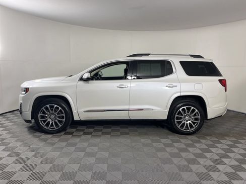 Used 2023 GMC Acadia Denali w/ Denali Ultimate Package FWD image 2