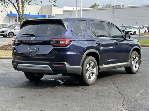 Used 2025 Honda Pilot EX-L image 9