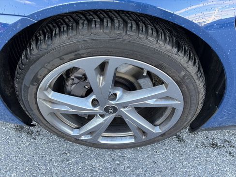 Used 2022 Audi e-tron GT Prestige image 9