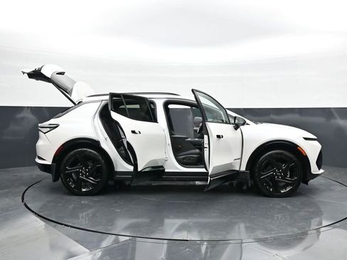 Used 2024 Chevrolet Equinox EV RS w/ LPO, Trailering Package FWD image 44
