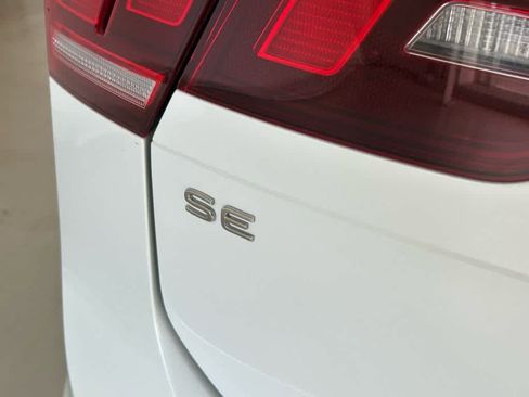 Certified 2023 Volkswagen Tiguan SE R-Line image 18