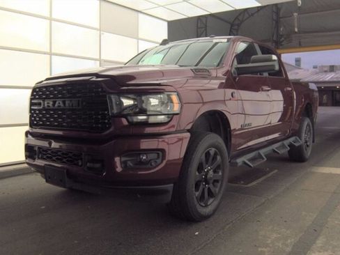 Used 2022 RAM 2500 Big Horn w/ Night Edition image 2