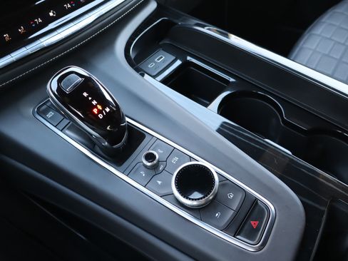 Used 2024 Cadillac Escalade V w/ LPO, ONYX Package image 31