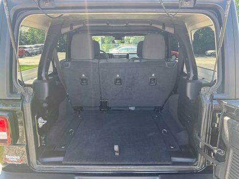 Used 2024 Jeep Wrangler Unlimited Sport AWD/4WD image 23