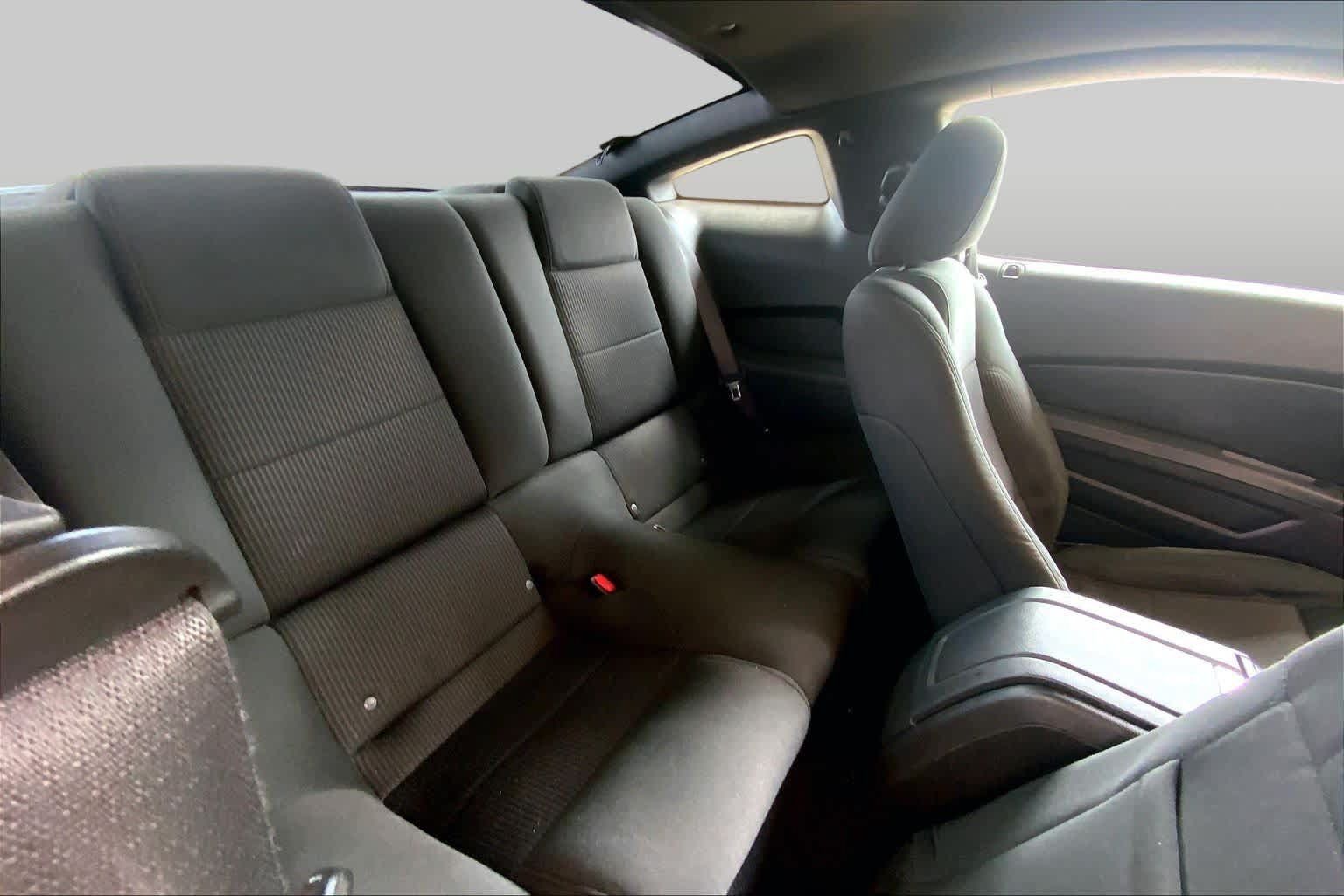 Used 2010 Ford Mustang Premium RWD image 15