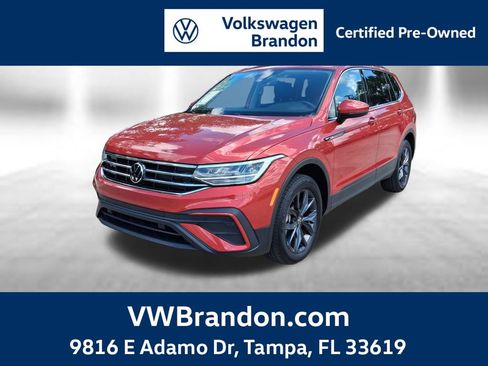 Used 2023 Volkswagen Tiguan SE w/ Panoramic Sunroof Package FWD image 1