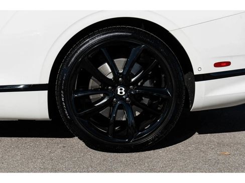 Used 2024 Bentley Continental GT V8 image 7