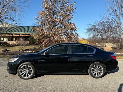 Used 2013 Honda Accord Sport image 2