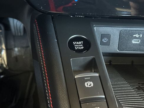 New 2026 Nissan Kicks SR AWD/4WD image 22