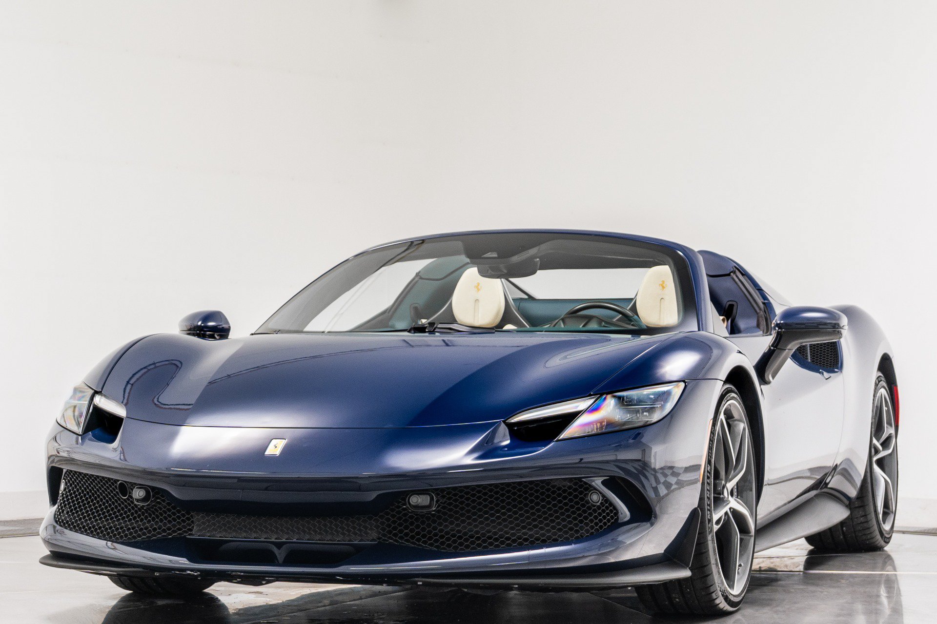 Used 2024 Ferrari 296 GTS RWD image 5