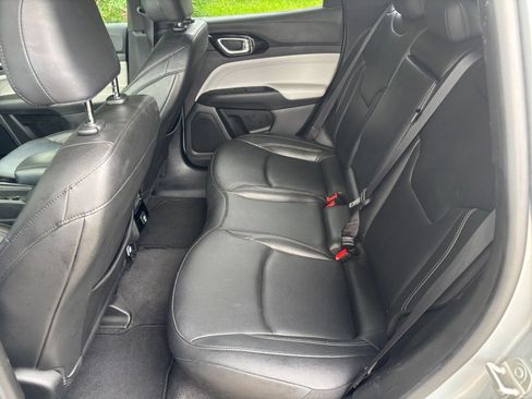 Used 2025 Jeep Compass Limited AWD/4WD image 27