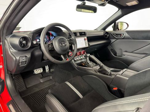 Used 2025 Toyota GR86 Premium w/ ALL Weather Mat Package (TMS) image 11