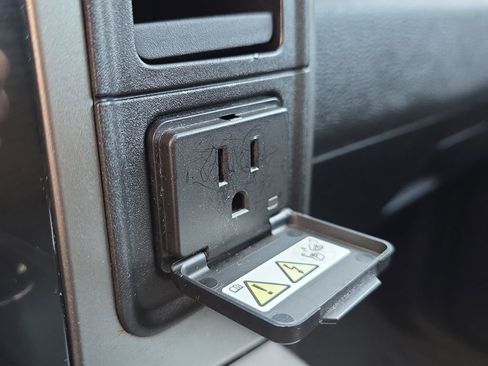 Used 2016 RAM 1500 Sport w/ Black Ram 1500 Sport Group image 27