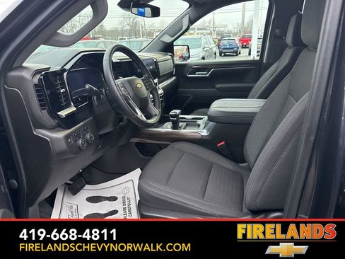 Certified 2023 Chevrolet Silverado 1500 LT w/ Z71 Off-Road Package image 5
