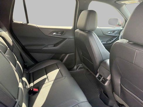 New 2026 Chevrolet Equinox LT w/ Convenience Package II image 14