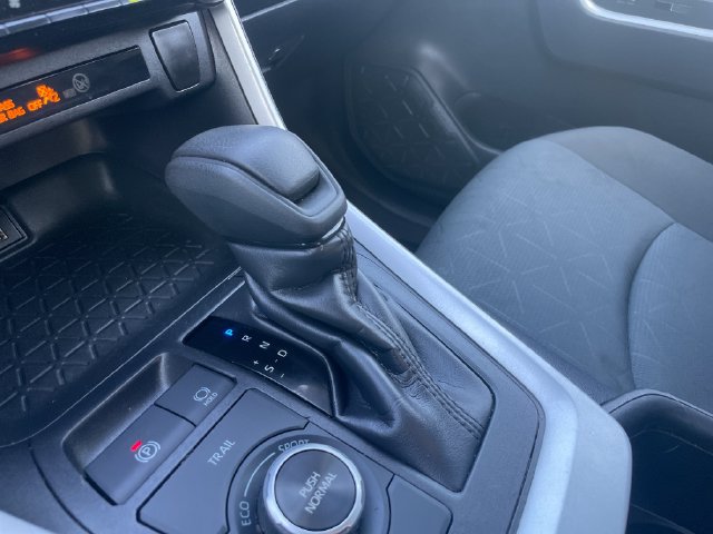Certified 2025 Toyota RAV4 XLE AWD/4WD image 15
