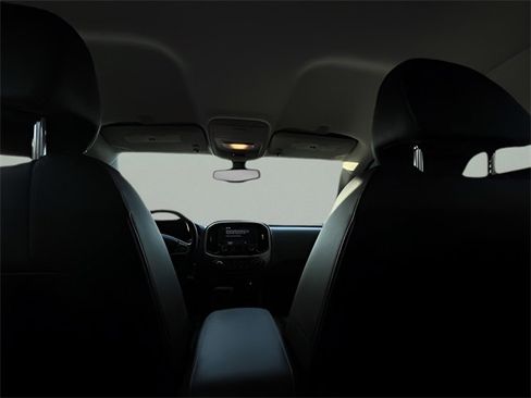 Used 2020 Chevrolet Colorado Z71 image 30