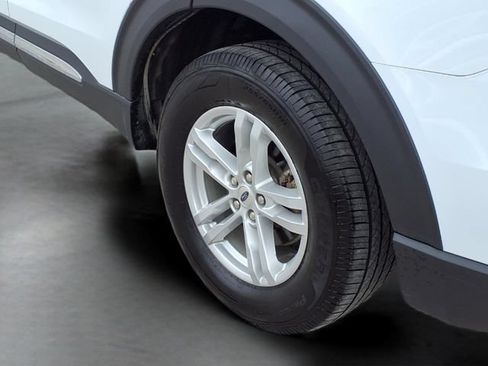 Used 2021 Ford Explorer XLT AWD/4WD image 23