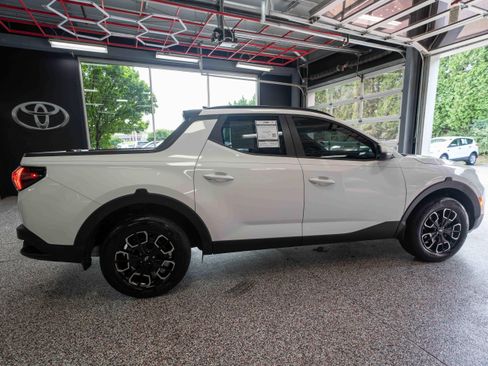 Used 2023 Hyundai Santa Cruz SEL Premium AWD/4WD image 4
