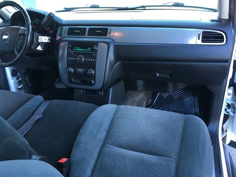 Used 2008 Chevrolet Tahoe LS w/ Skid Plate Package AWD/4WD image 30