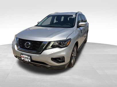 Used 2017 Nissan Pathfinder SV