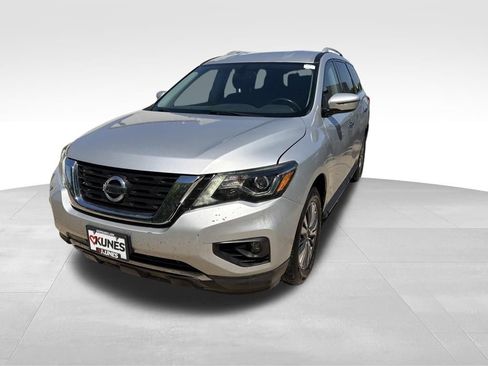 Used 2017 Nissan Pathfinder SV AWD/4WD image 4