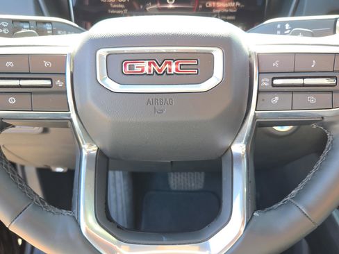 Used 2025 GMC Terrain Elevation image 21