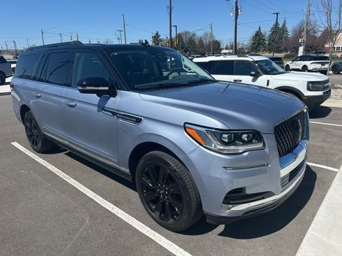 Used 2024 Lincoln Navigator L Black Label image 1