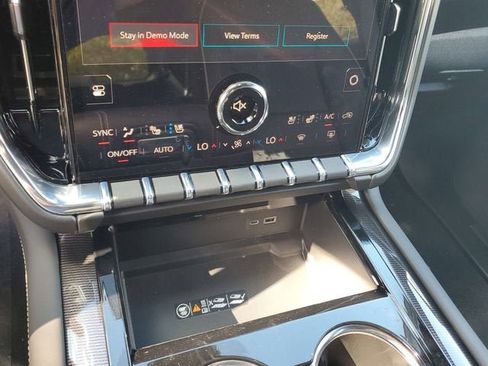 New 2026 GMC Yukon Elevation image 23