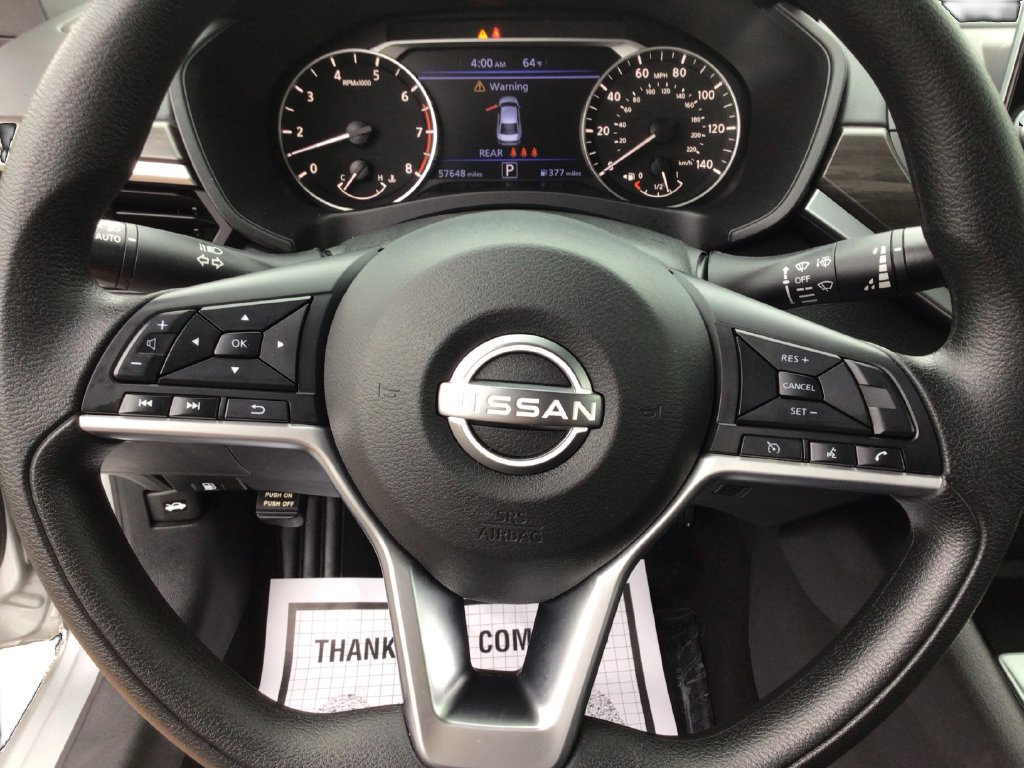 Used 2024 Nissan Altima 2.5 SV FWD image 17