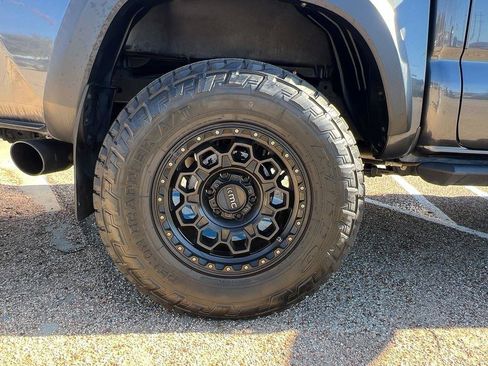 Used 2020 Toyota Tacoma TRD Off-Road image 7